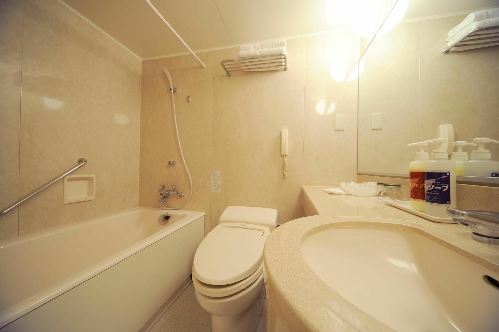 Bright Park Hotel Kochi  Exterior photo